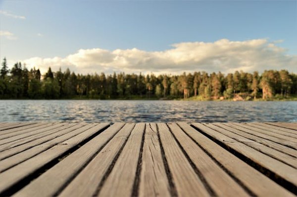 Tout savoir sur le camping en Gironde près d'un lac